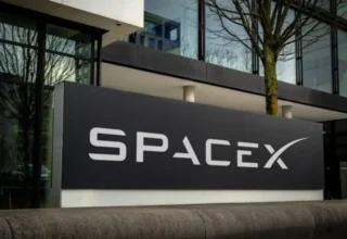 SpaceX Launch Jellyfish May Return as Musk Pledges Shares to the Public