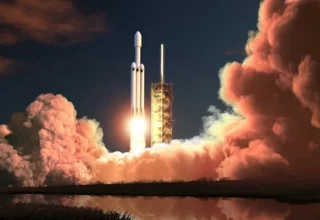 SpaceX Stock Rises as Morgan Stanley Backs $300 Target